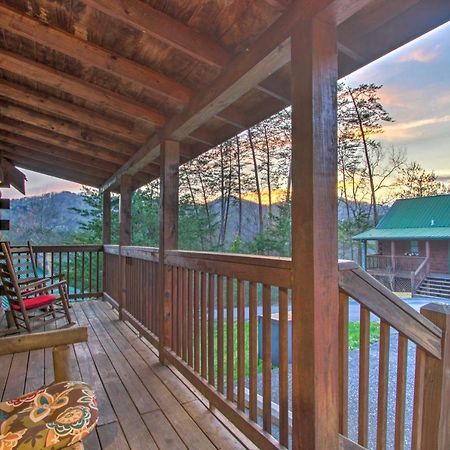 Pigeon Forge Cabin With Hot Tub And Mountain Views! Экстерьер фото