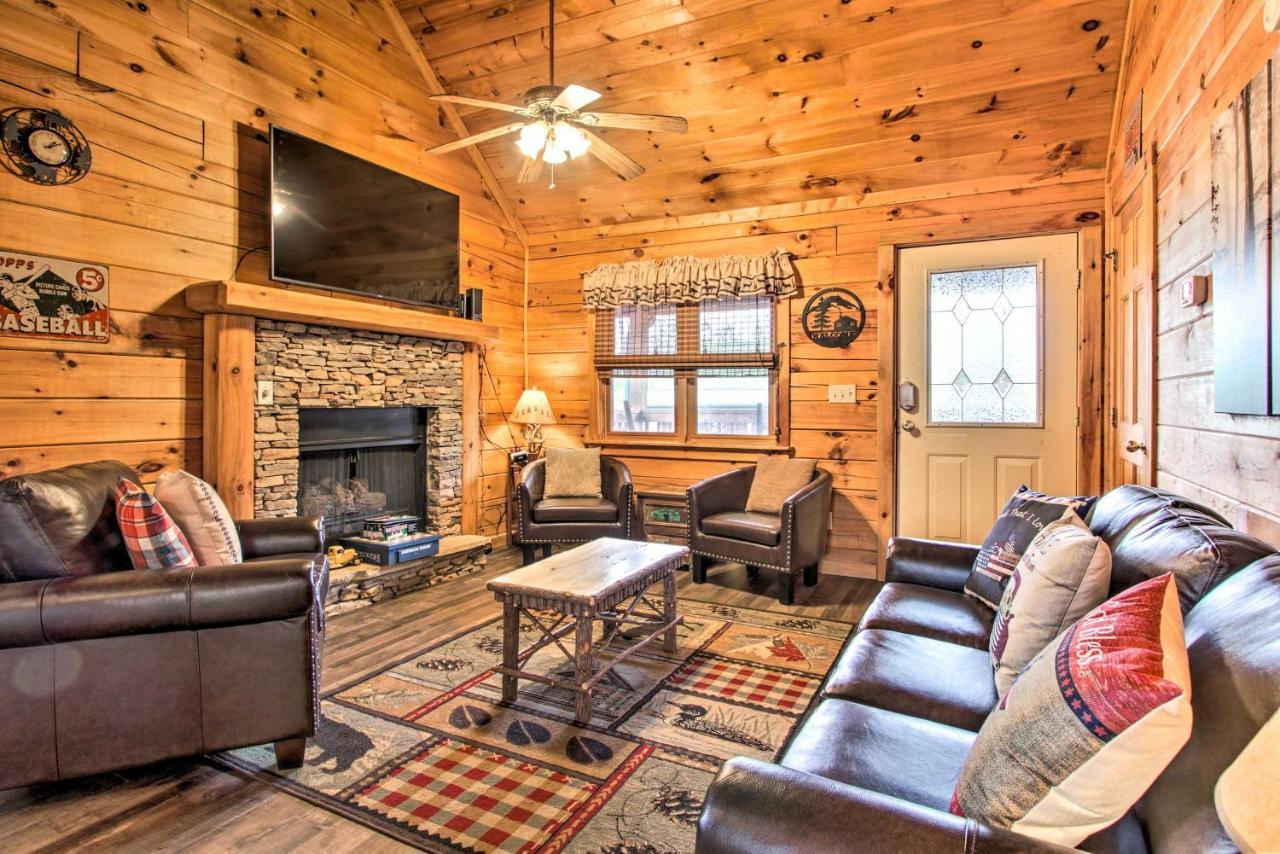 Pigeon Forge Cabin With Hot Tub And Mountain Views! Экстерьер фото