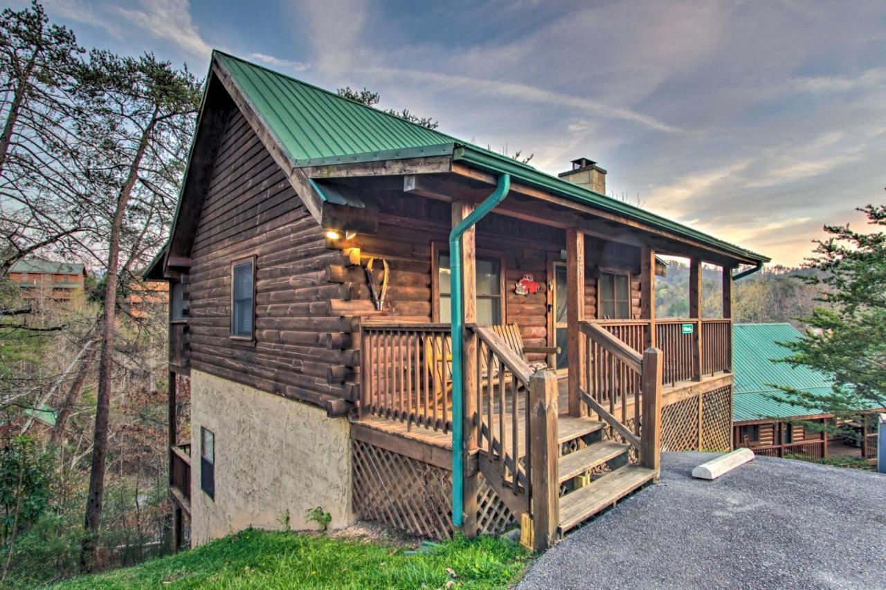 Pigeon Forge Cabin With Hot Tub And Mountain Views! Экстерьер фото