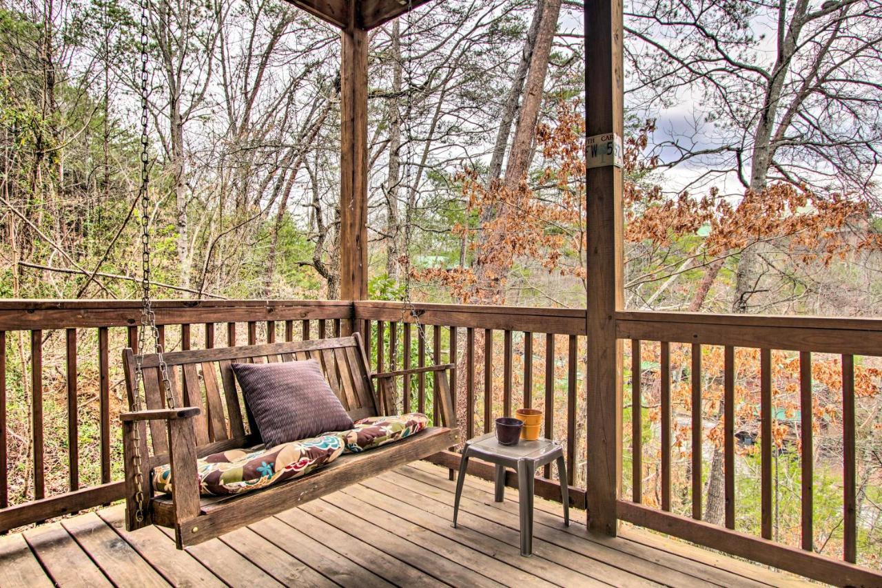 Pigeon Forge Cabin With Hot Tub And Mountain Views! Экстерьер фото